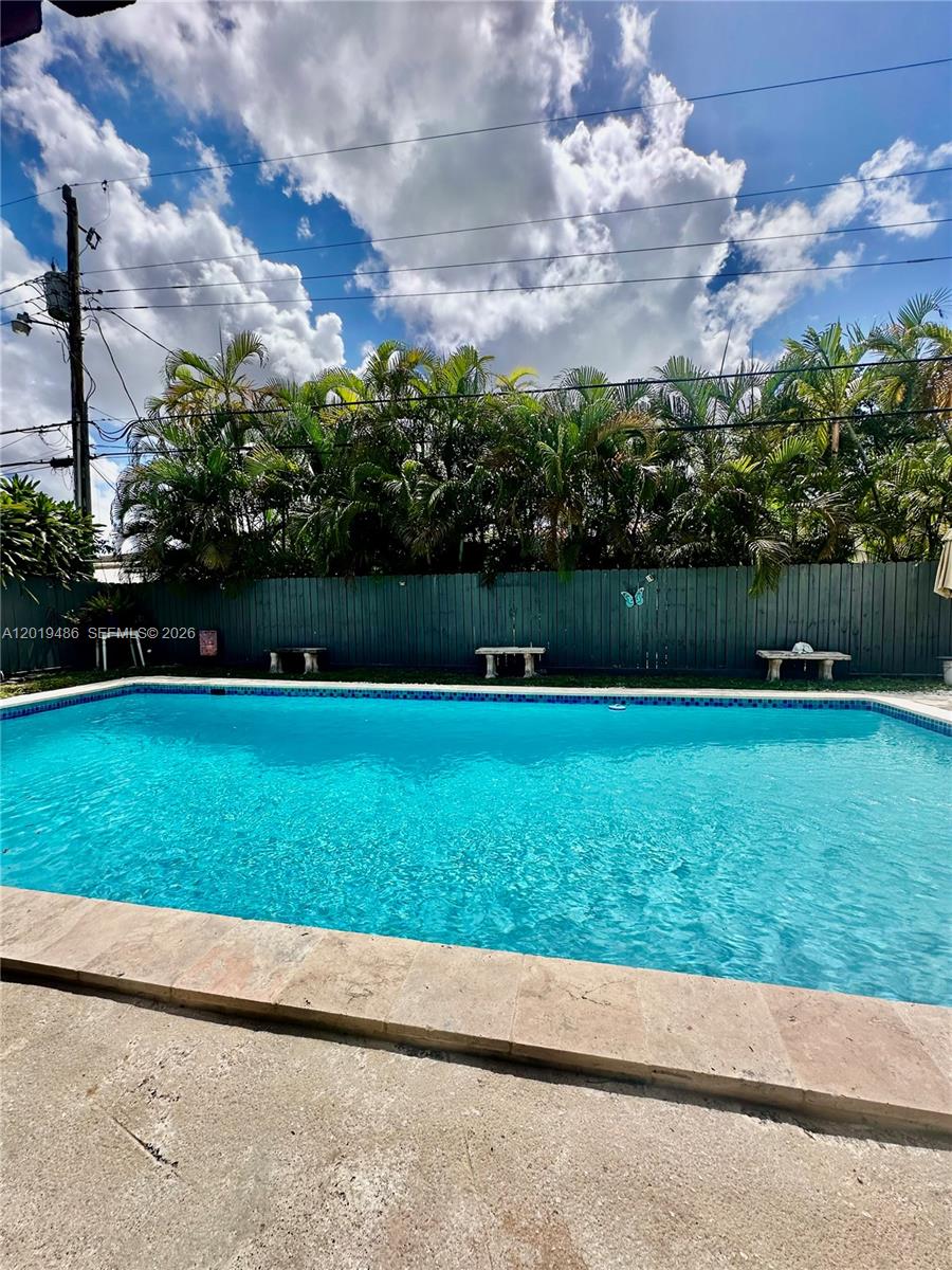 1700 SW 82nd Ave
