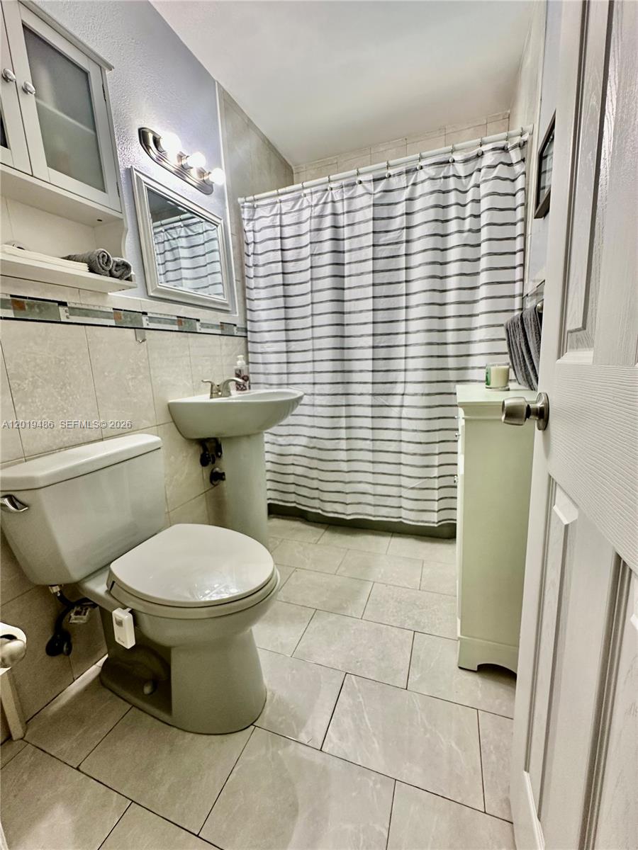 1700 SW 82nd Ave