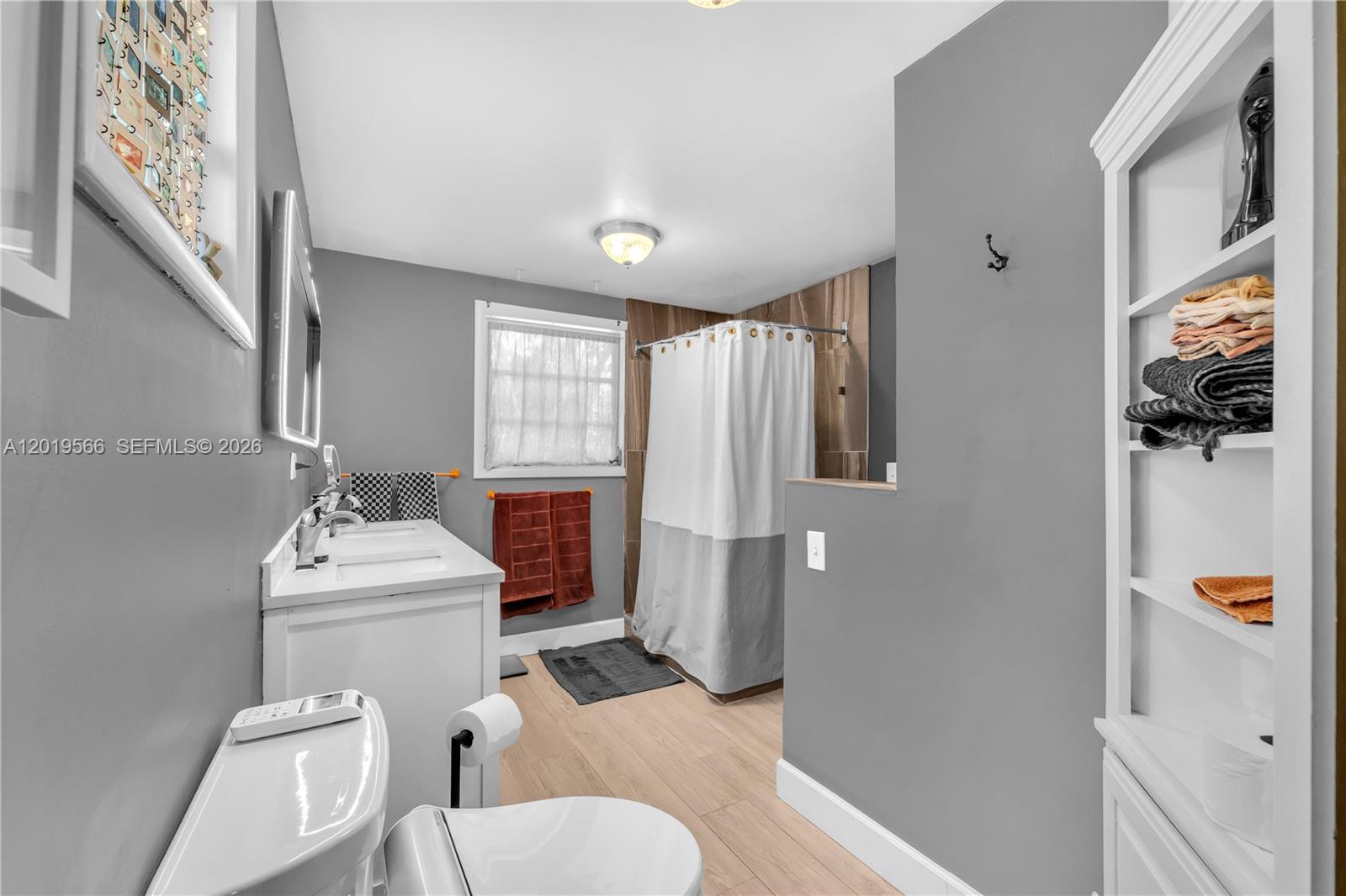841 SW 11th Ct