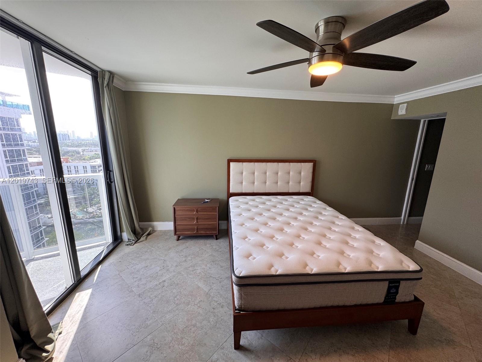 2401 Collins Ave # 1807