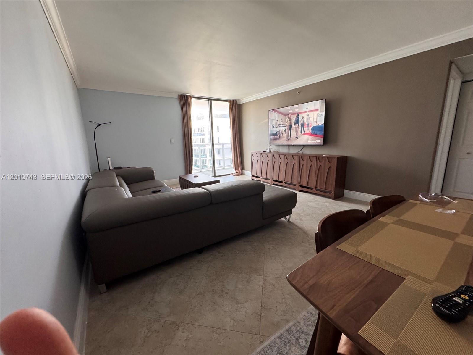 2401 Collins Ave # 1807