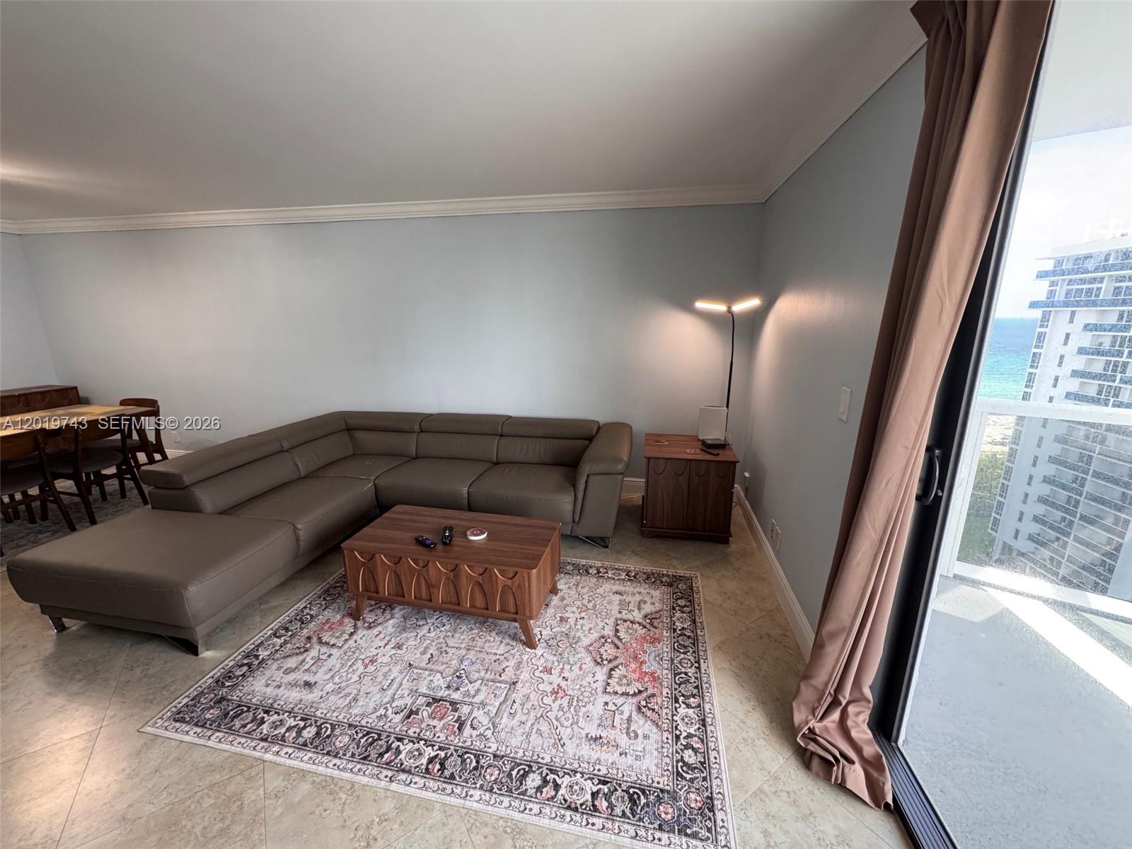 2401 Collins Ave # 1807