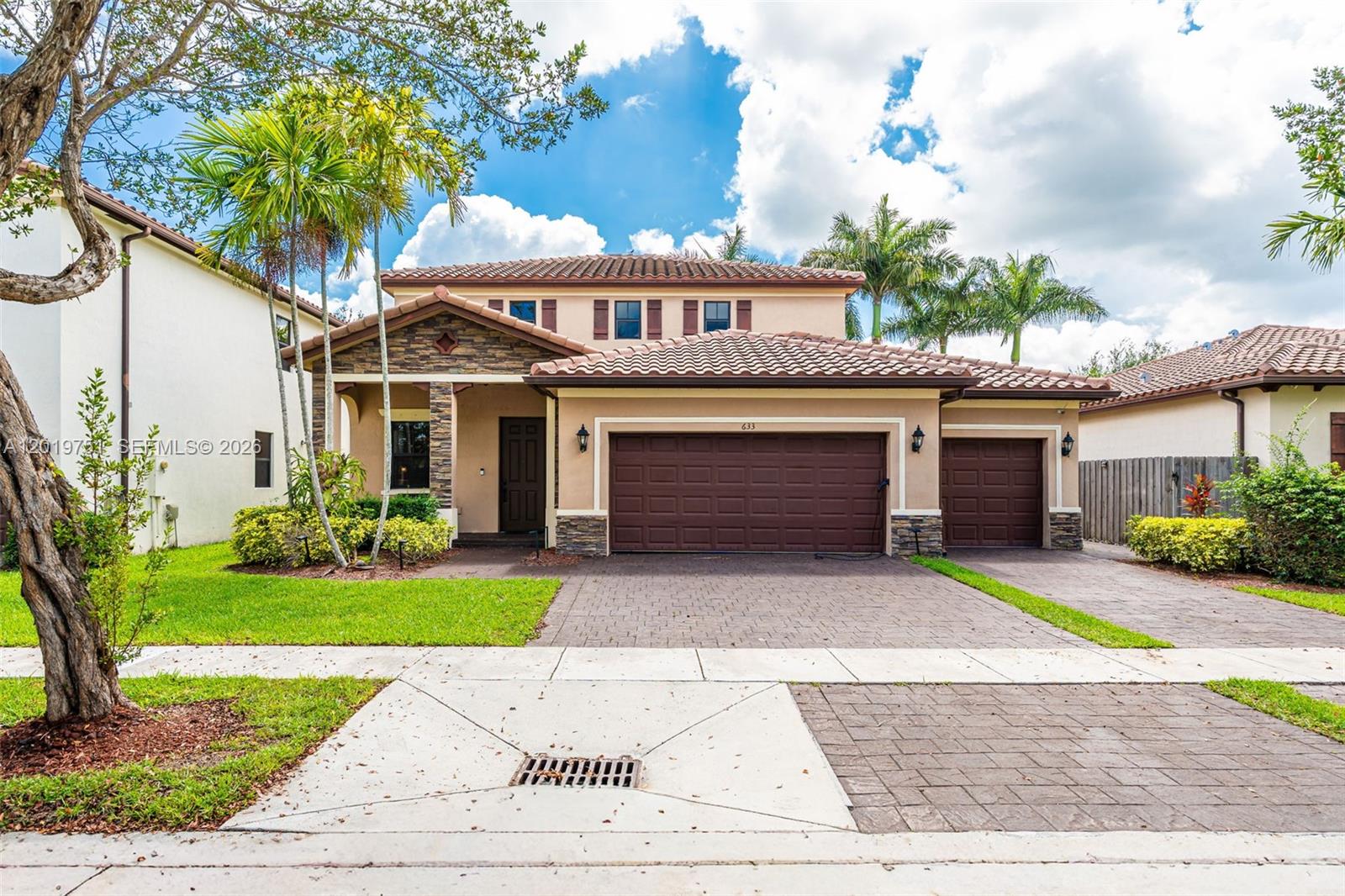 633 SE 35th Ter