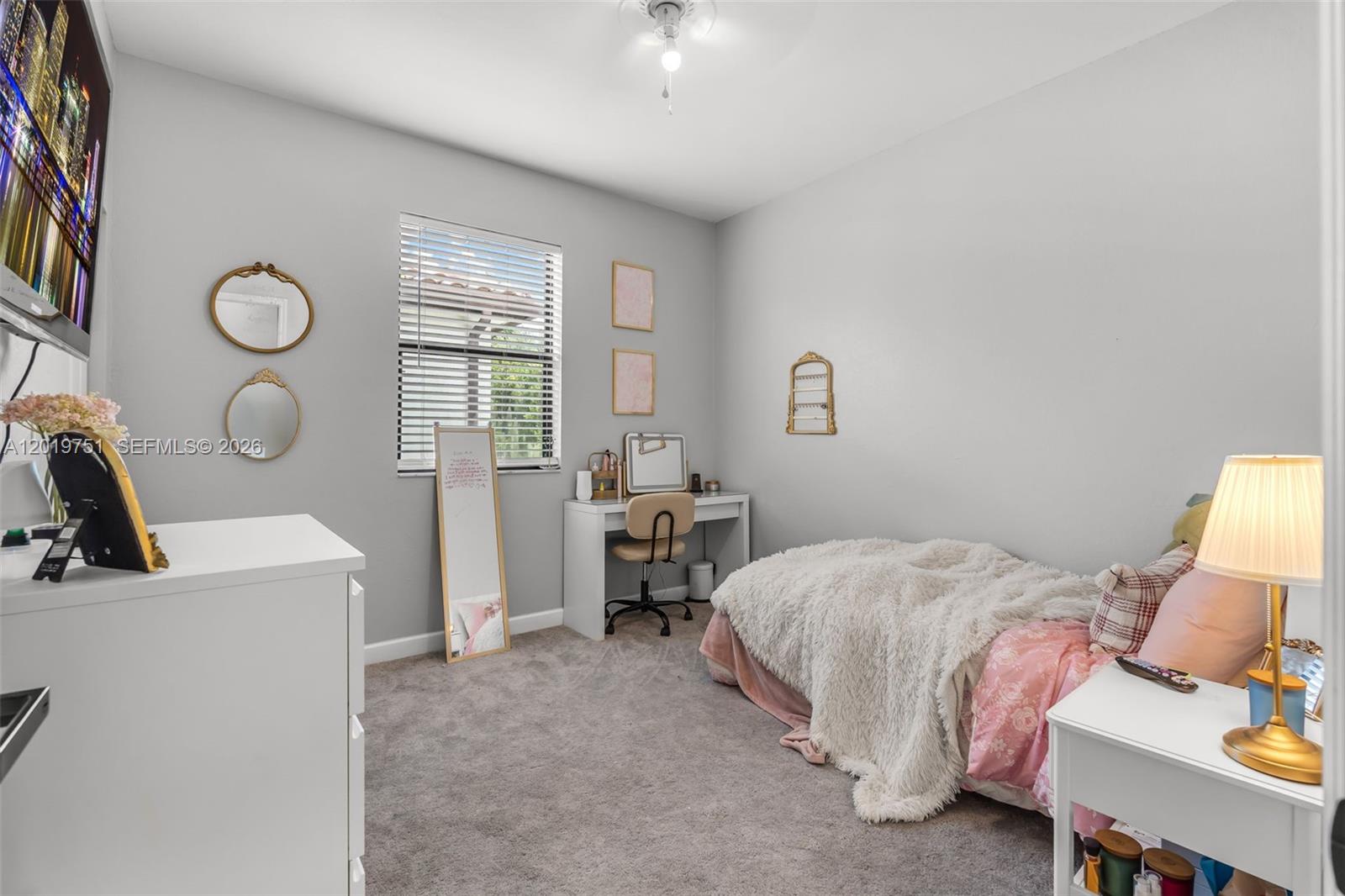 633 SE 35th Ter
