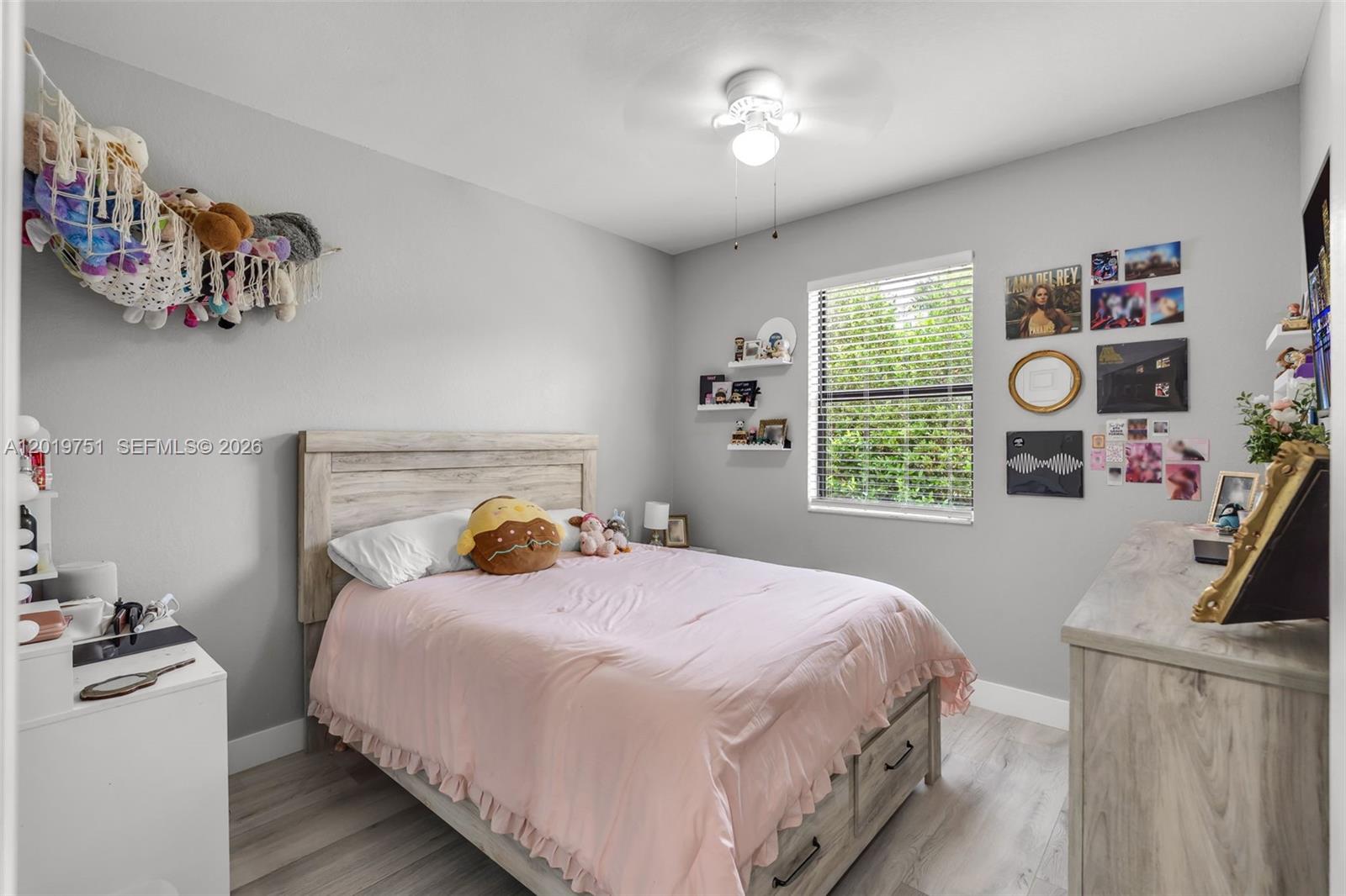 633 SE 35th Ter