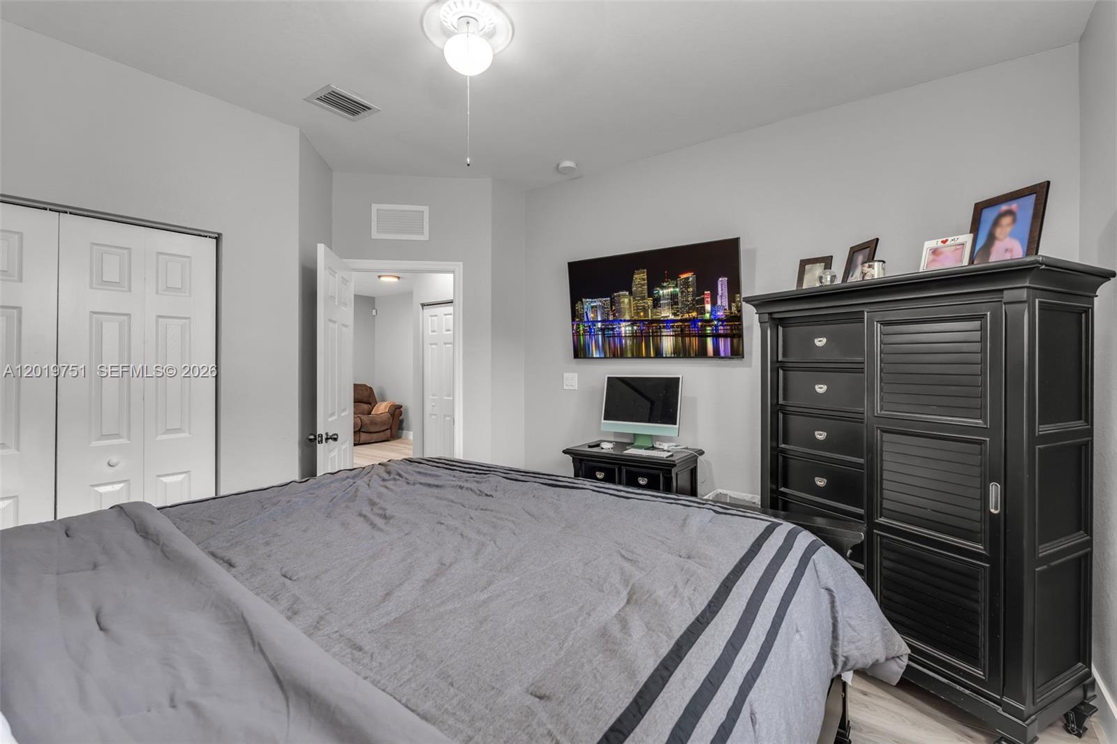 633 SE 35th Ter