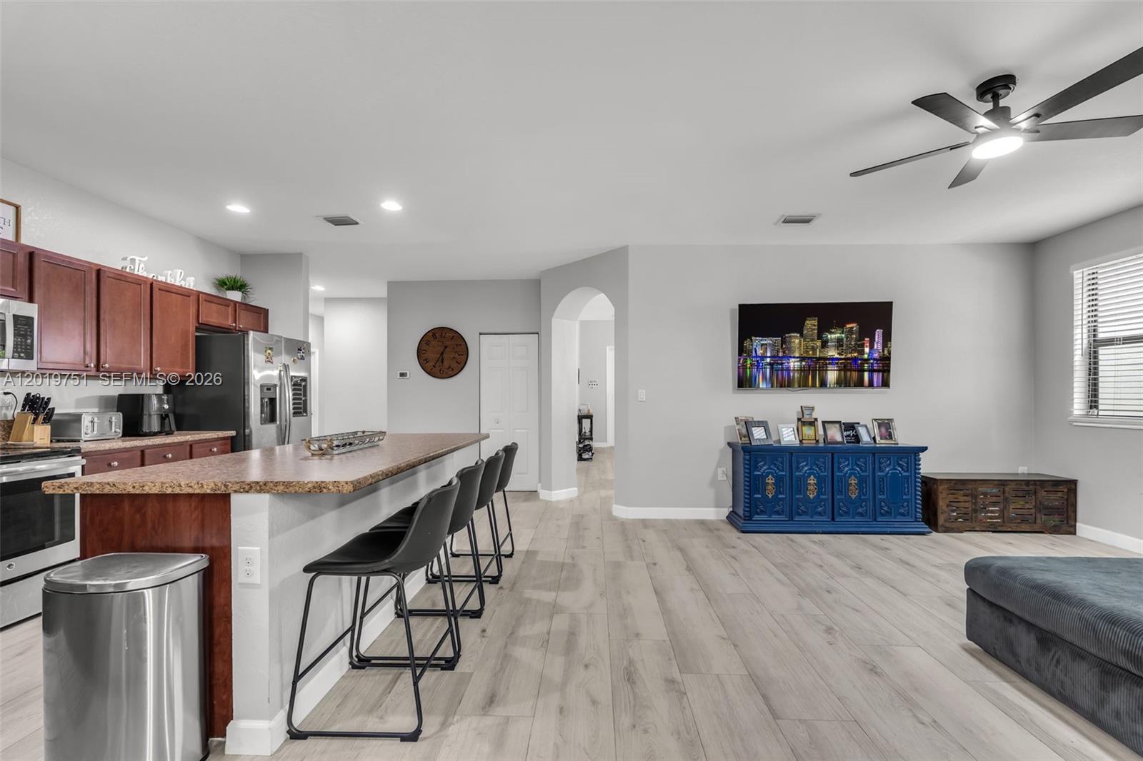 633 SE 35th Ter