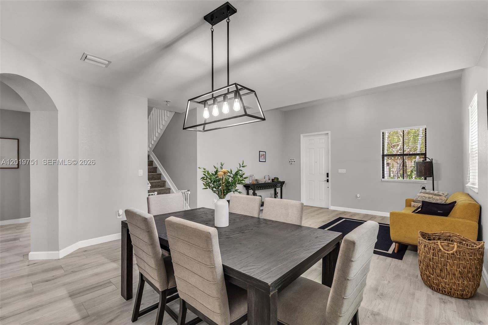 633 SE 35th Ter
