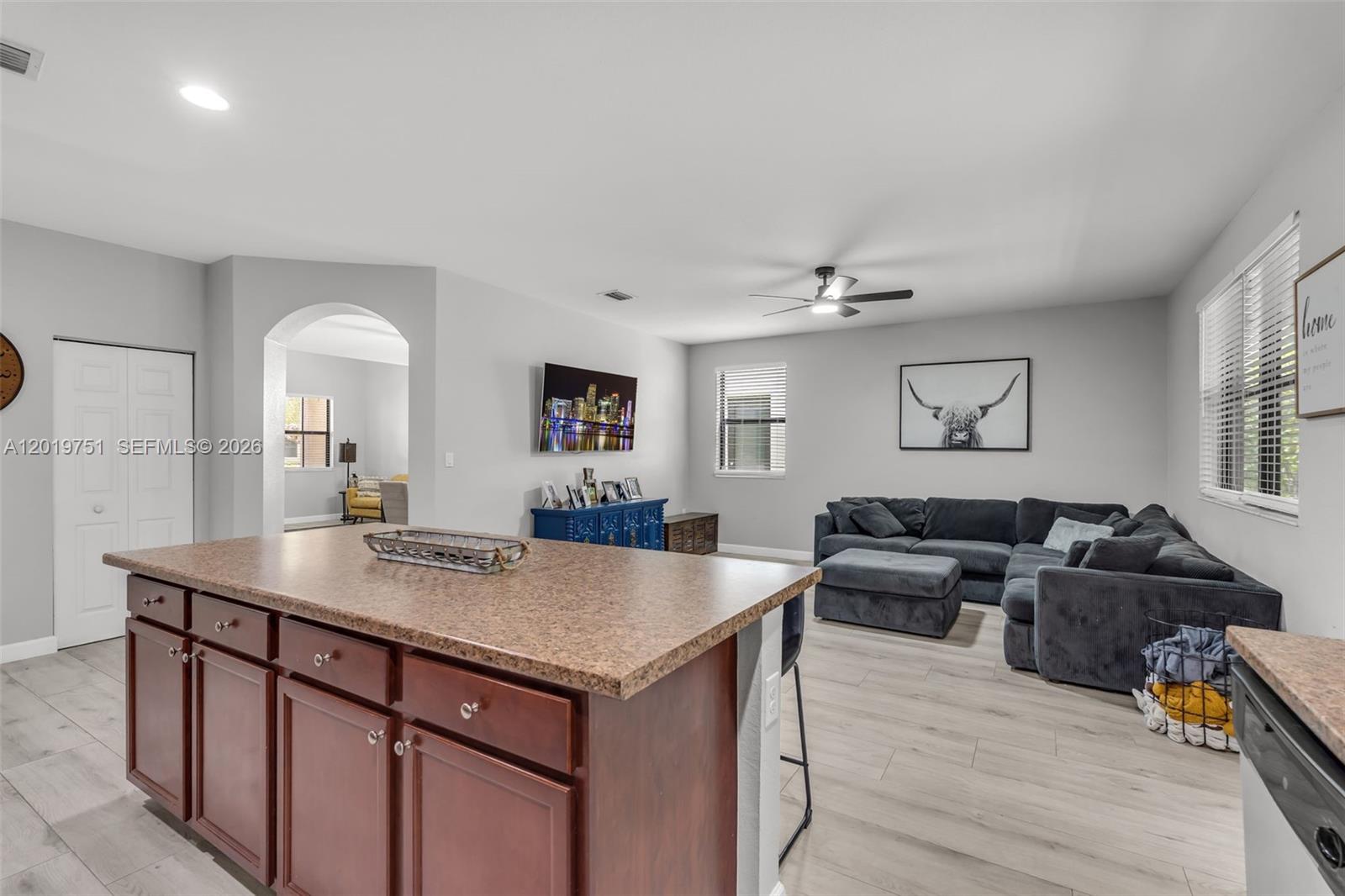 633 SE 35th Ter
