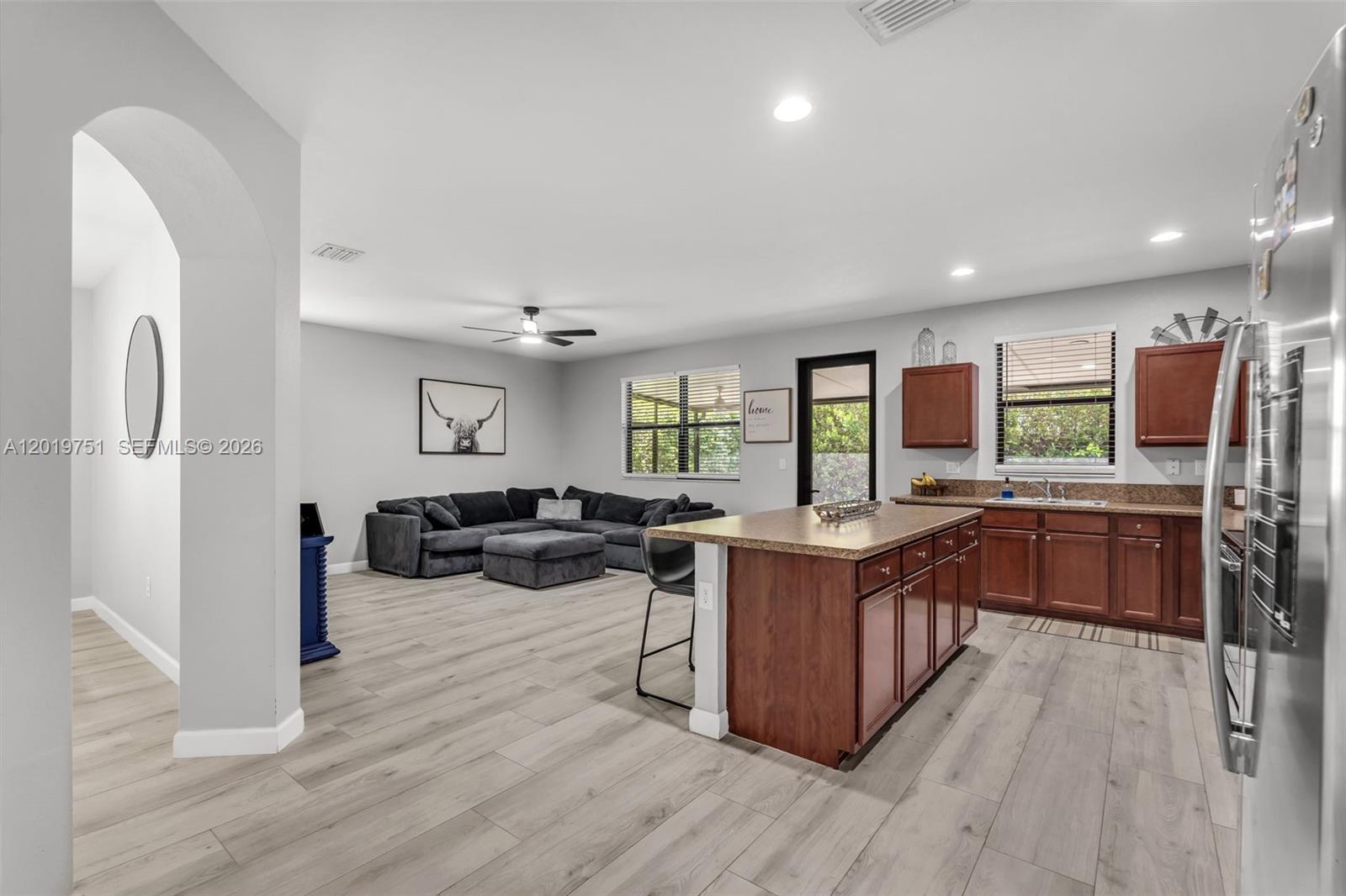 633 SE 35th Ter