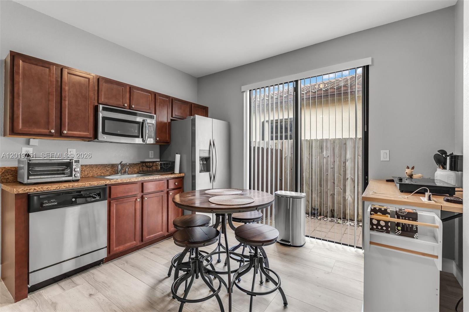 633 SE 35th Ter
