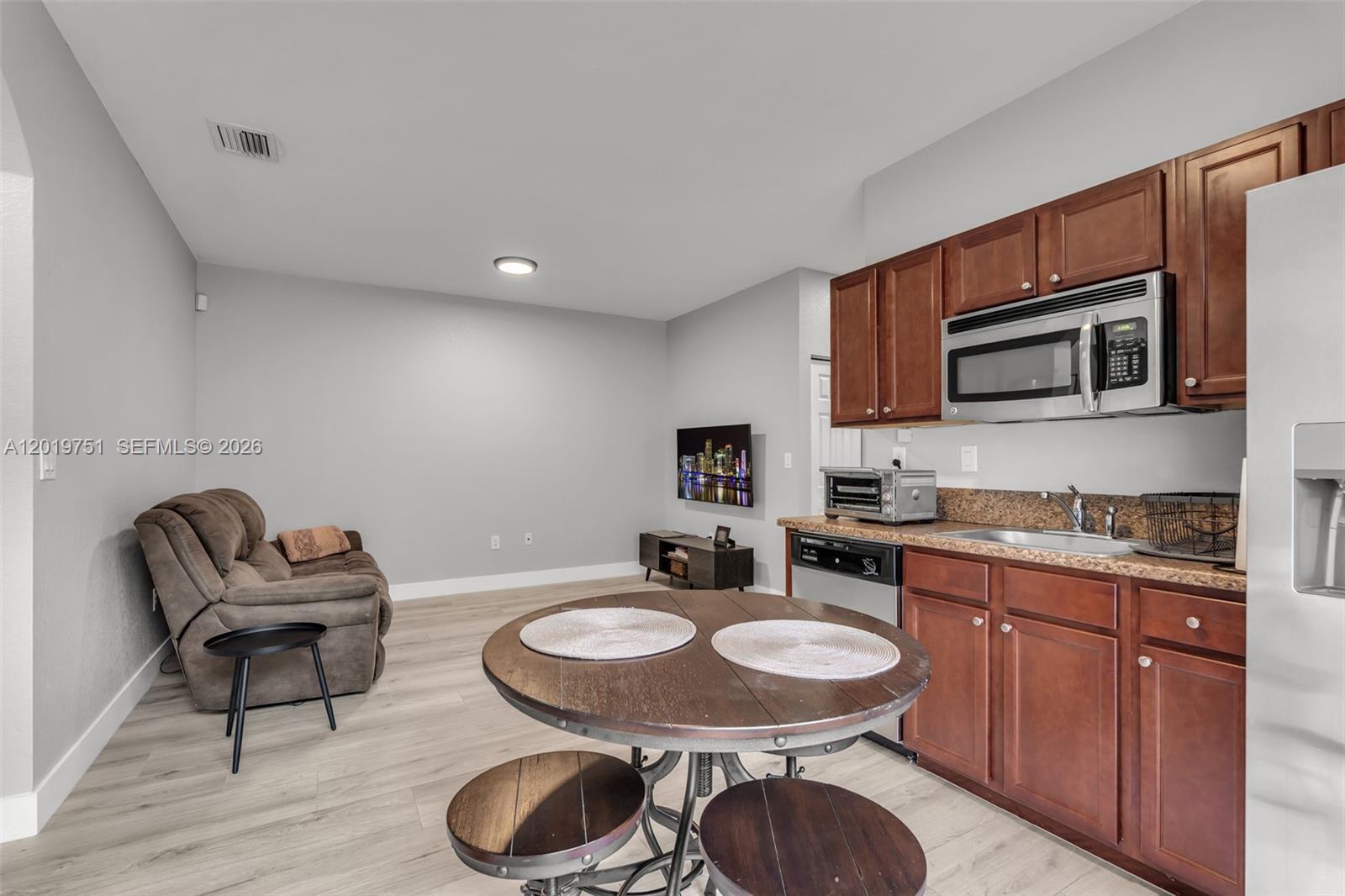 633 SE 35th Ter