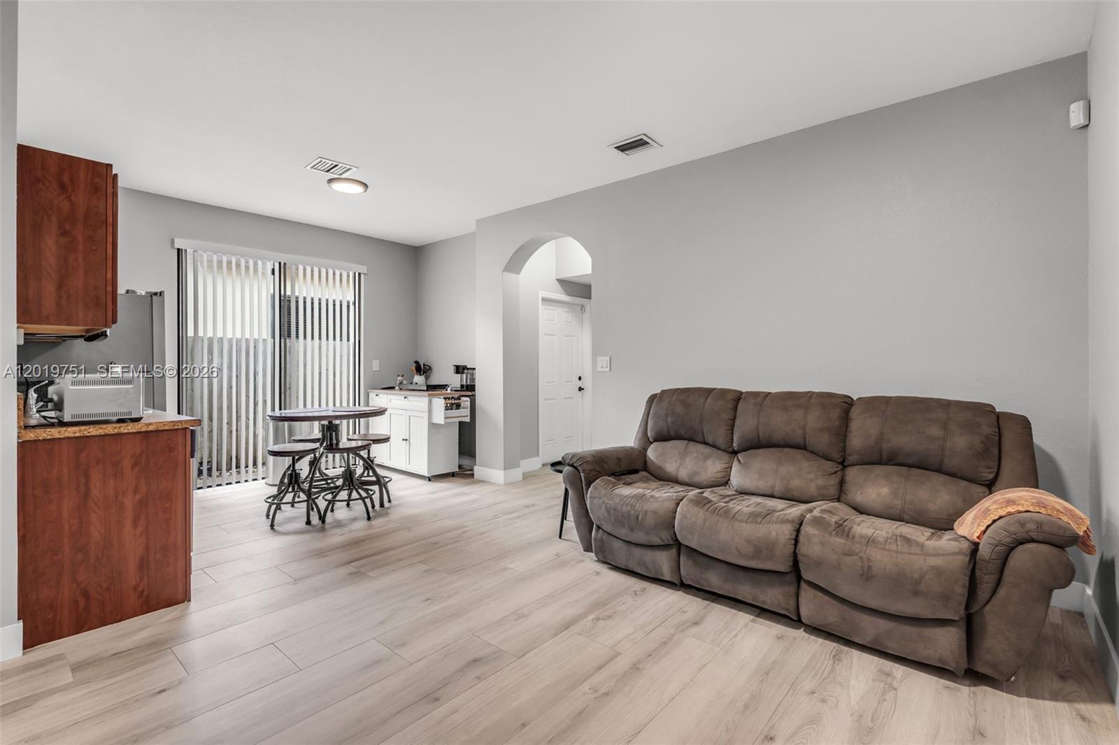 633 SE 35th Ter