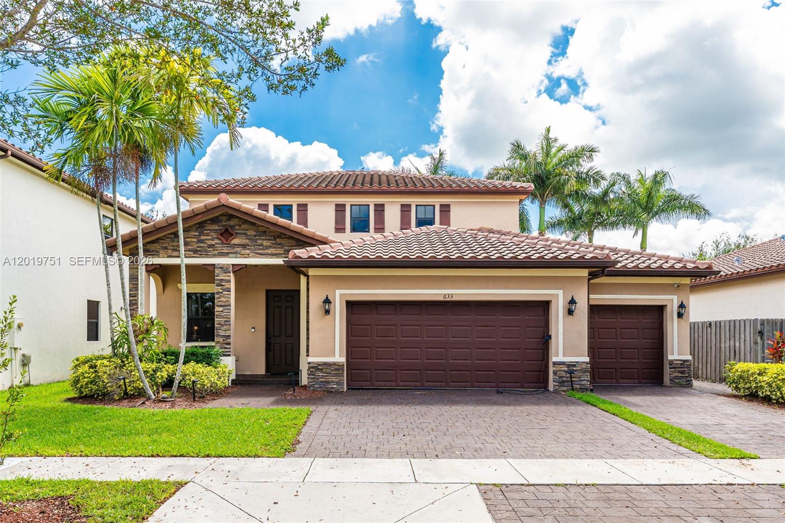 633 SE 35th Ter