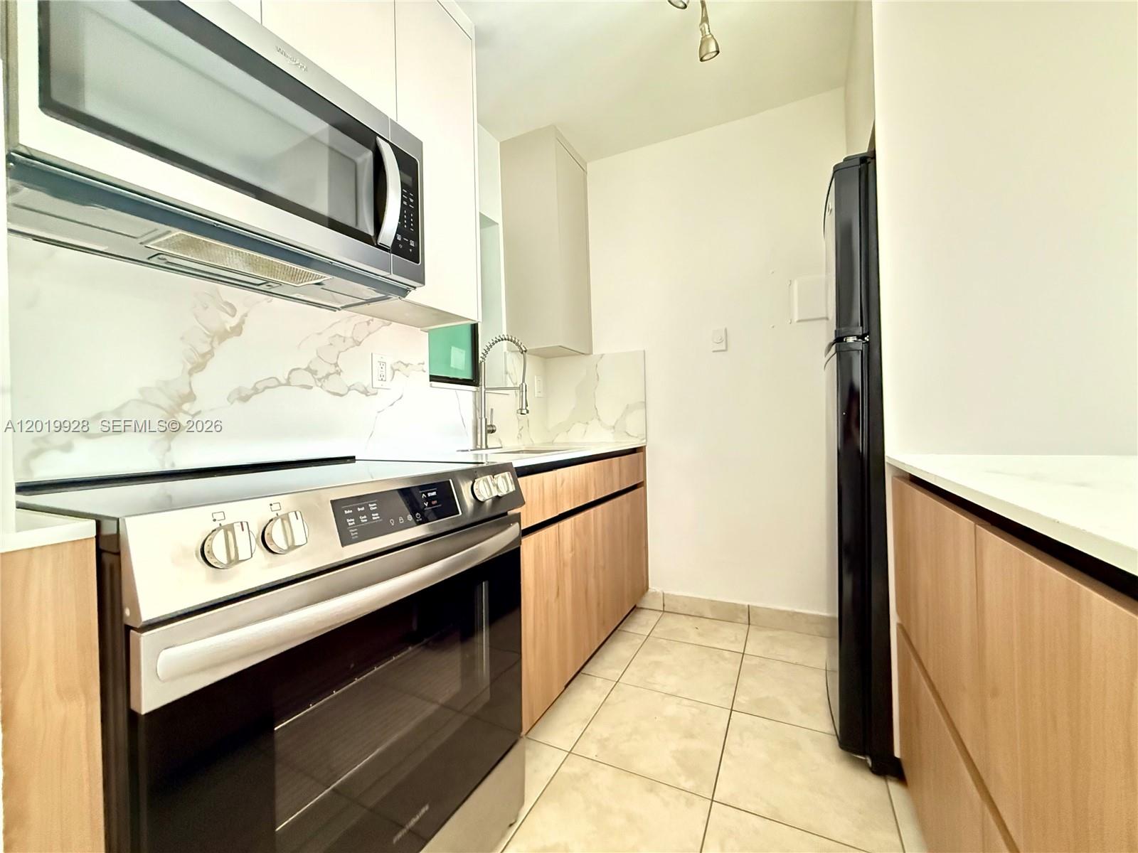 1530 SW 2nd St # 304