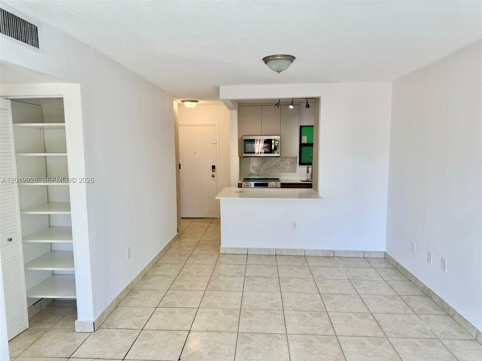 1530 SW 2nd St # 304