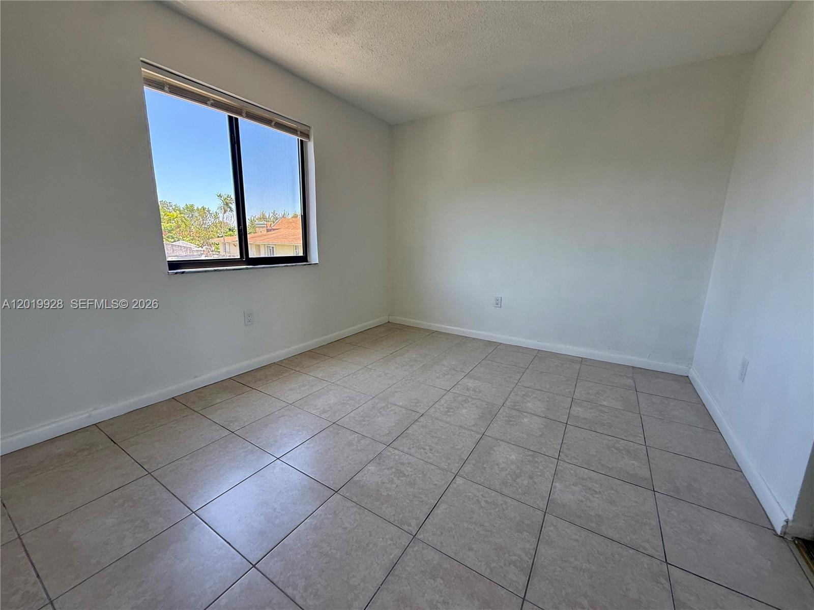 1530 SW 2nd St # 304