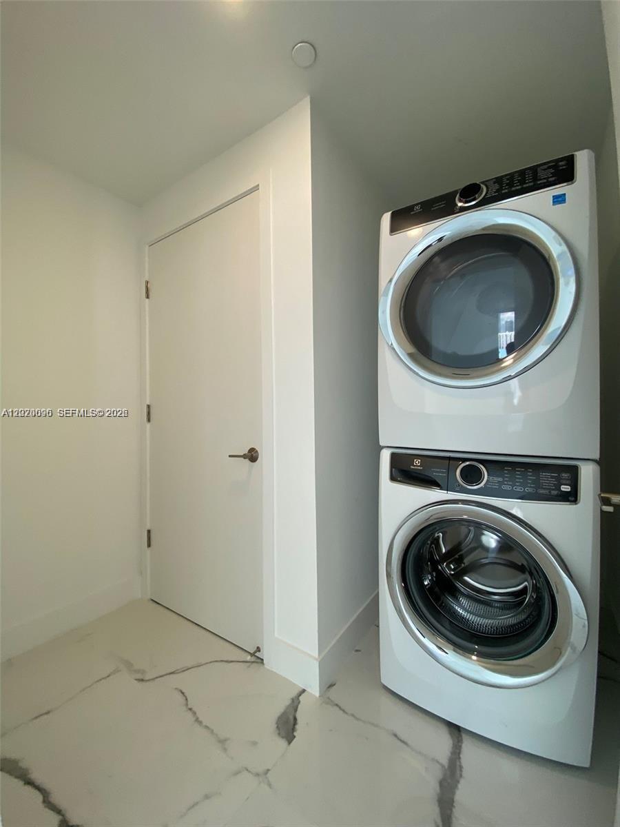  Unit: 1202