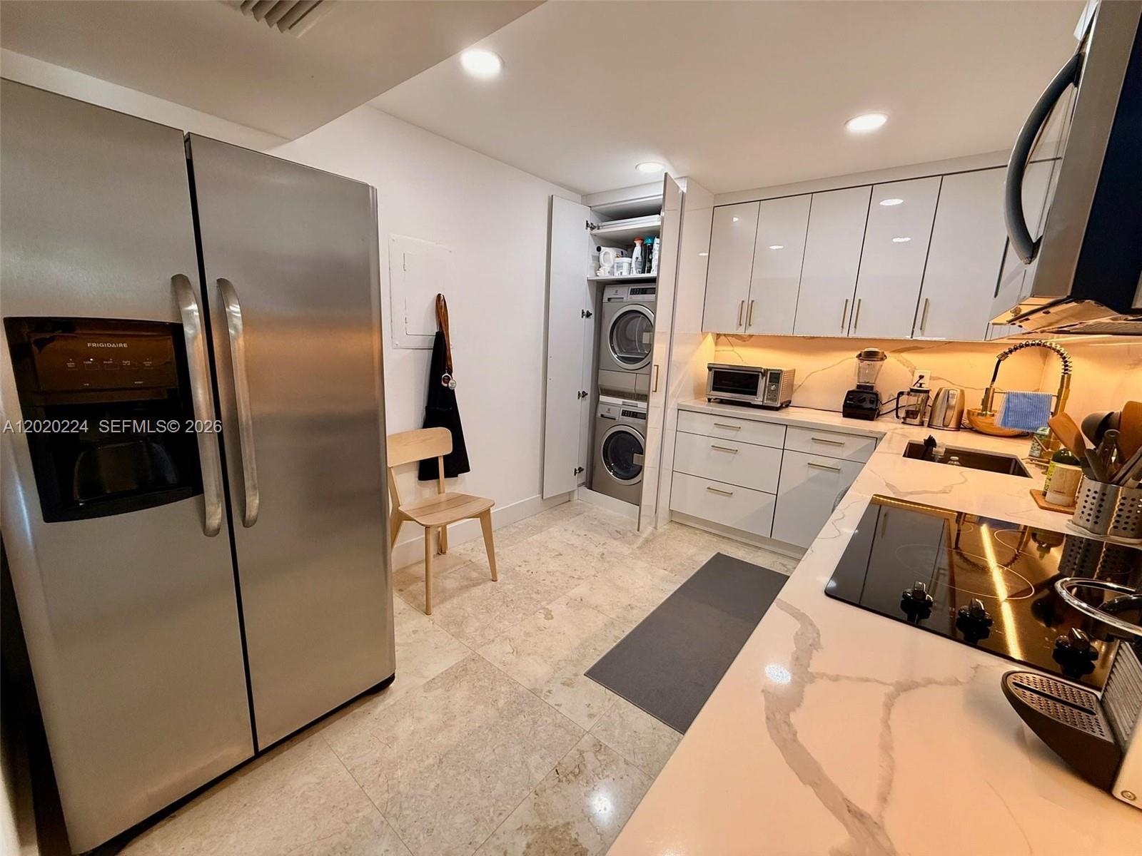 1420 Brickell Bay Dr # 1108B