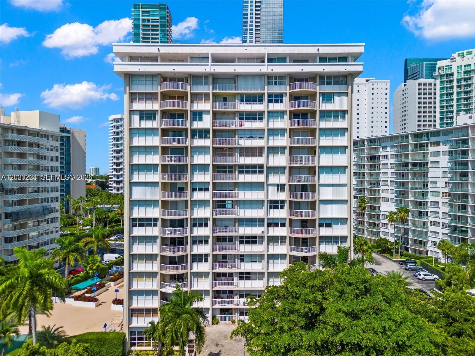 1420 Brickell Bay Dr # 1108B