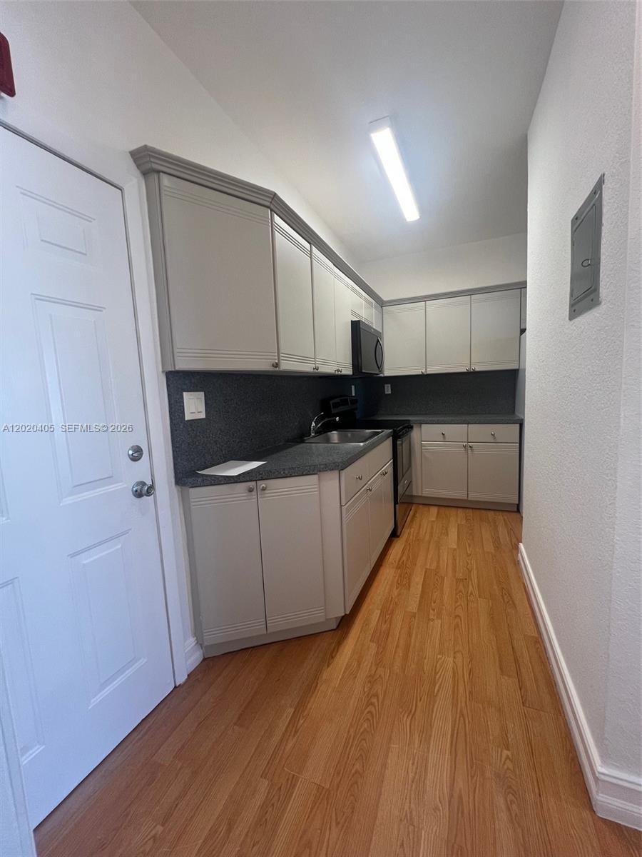 820 Euclid Ave # 303