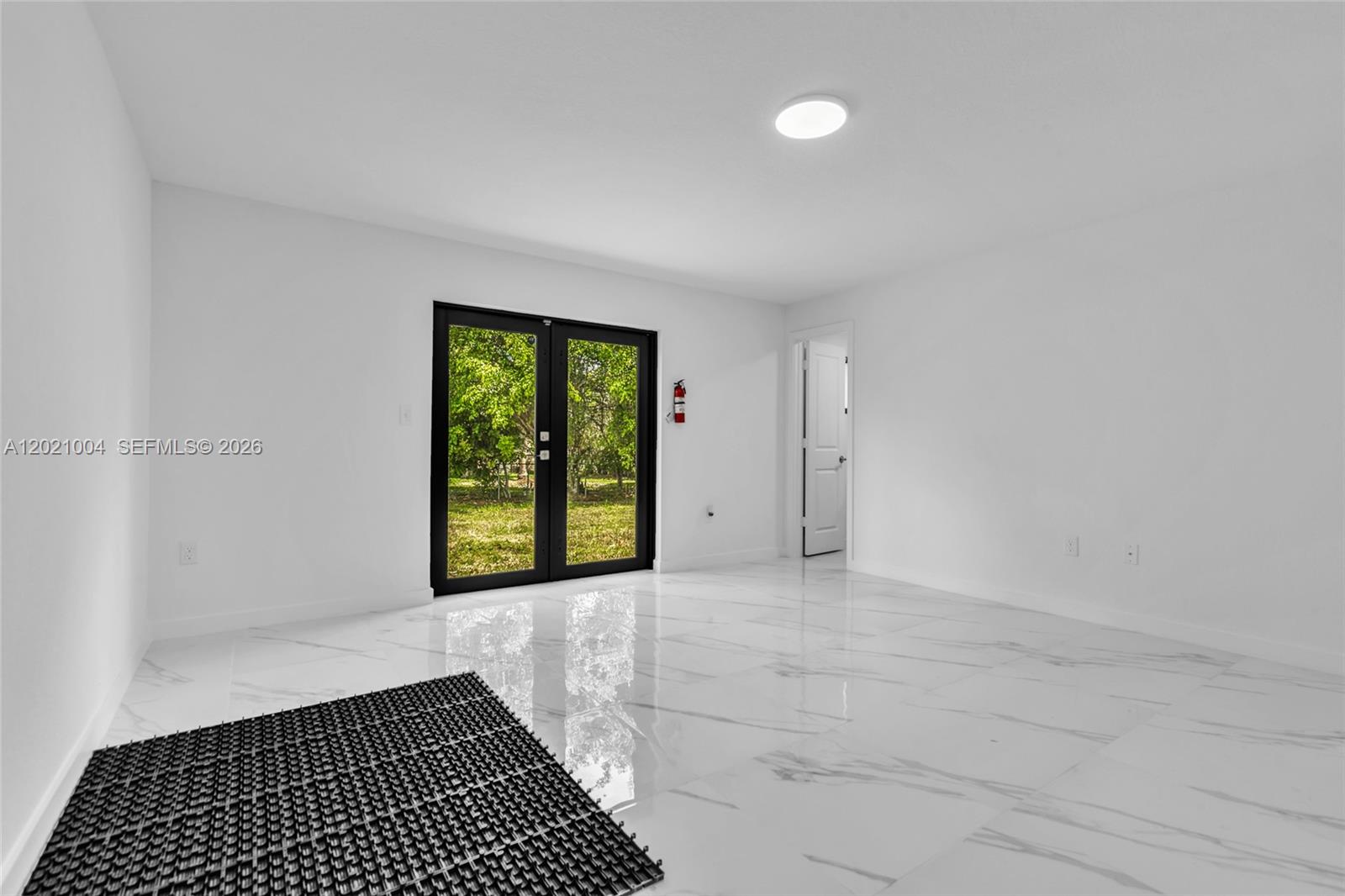 152 NW 18th St