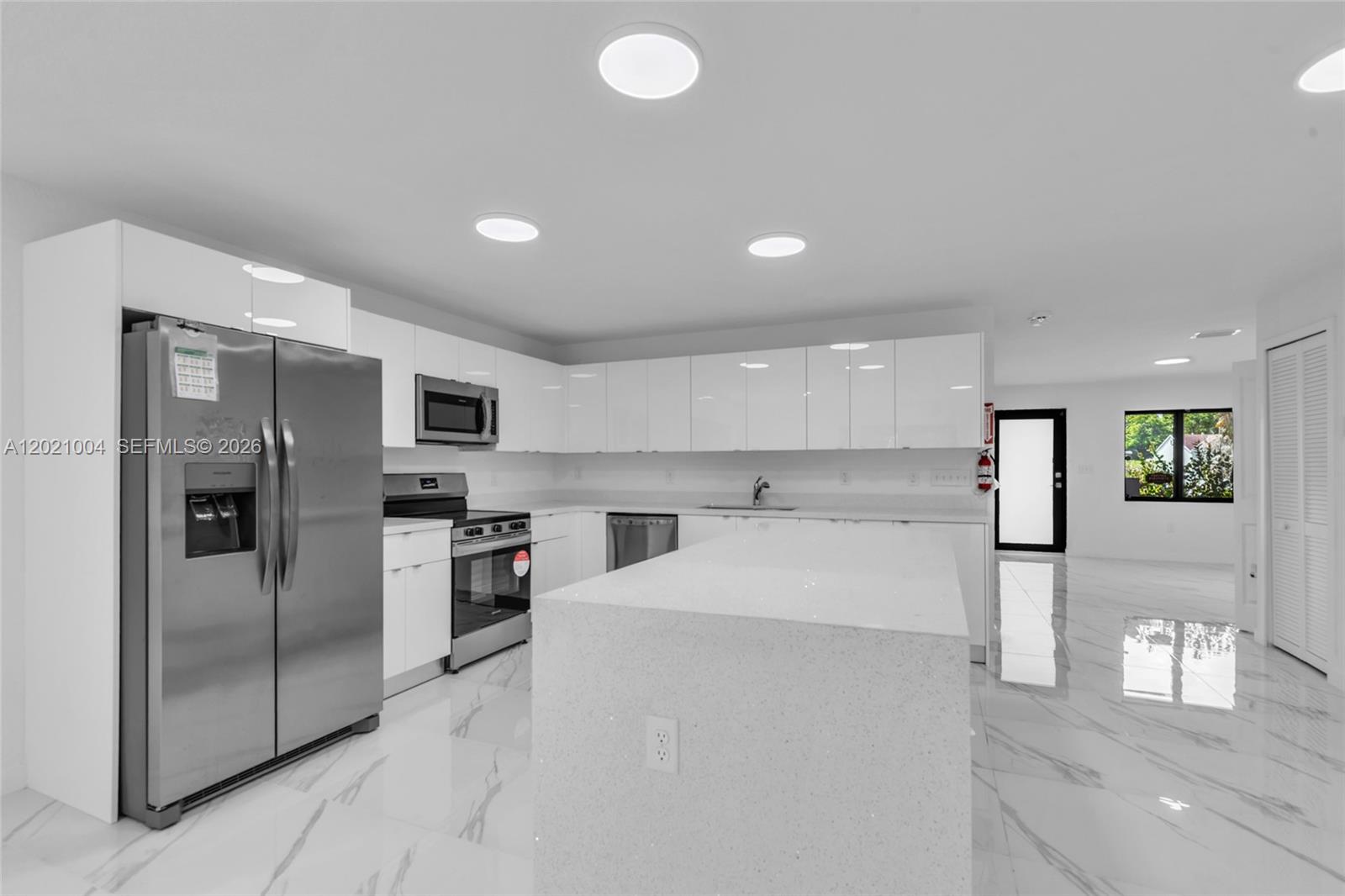 152 NW 18th St