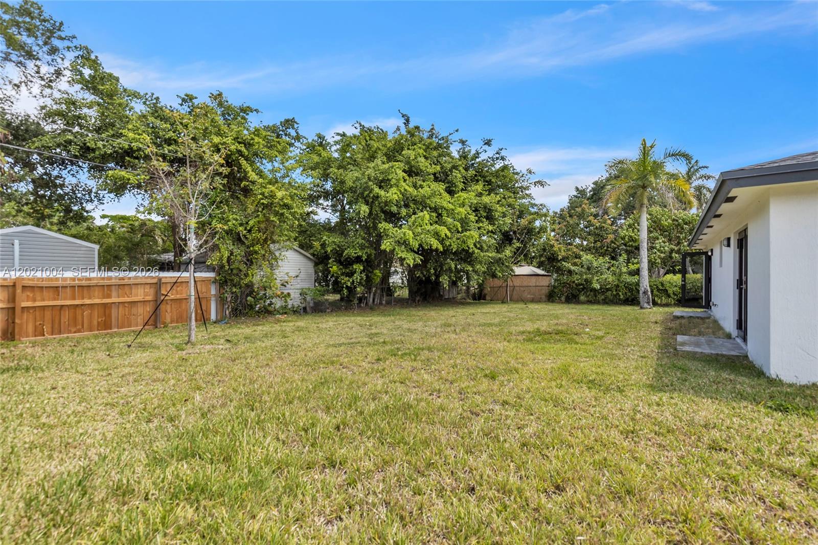 152 NW 18th St