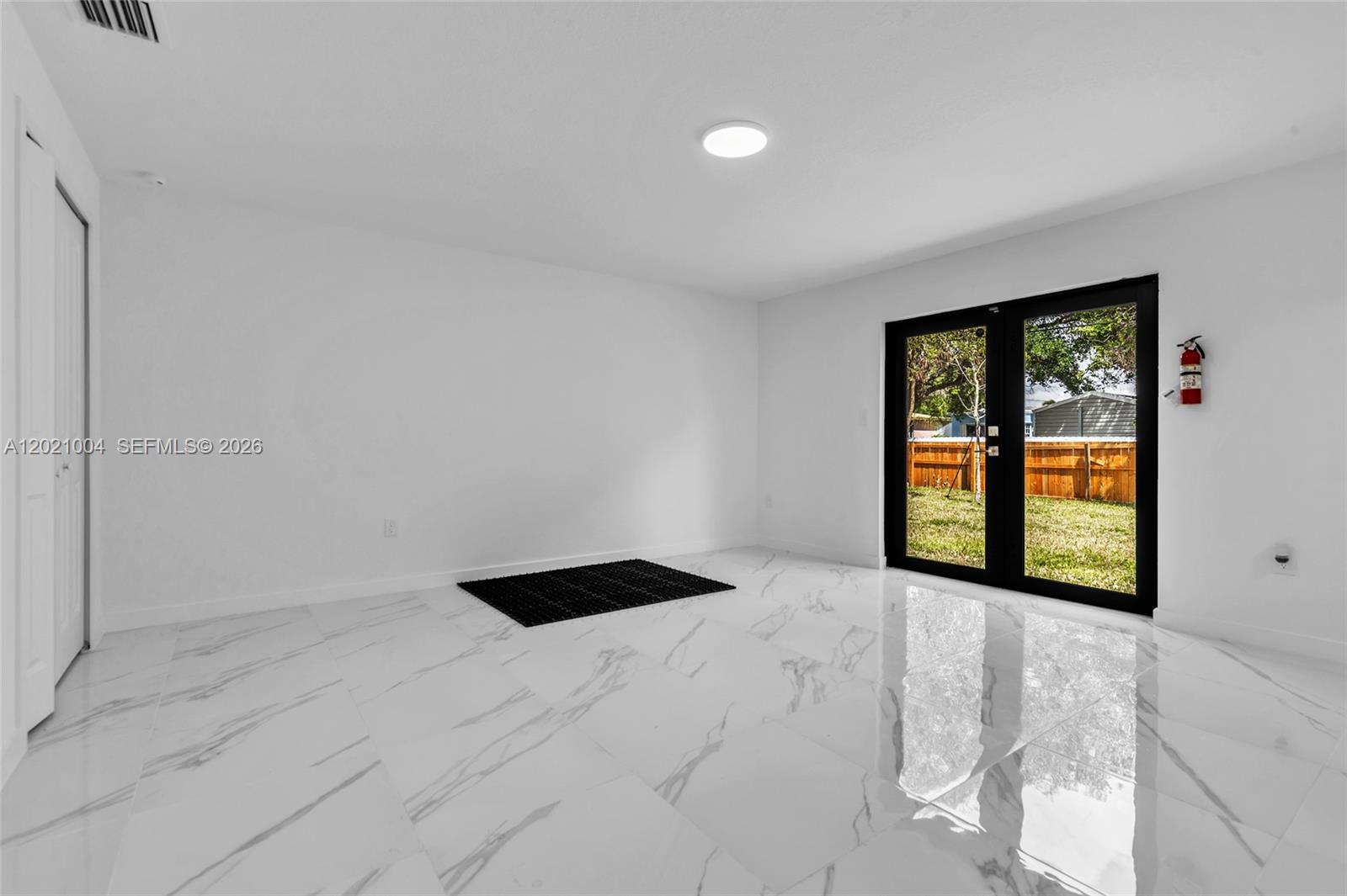 152 NW 18th St