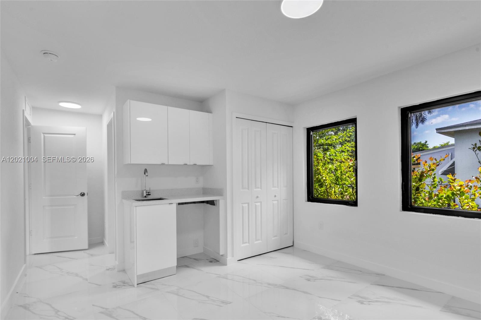 152 NW 18th St