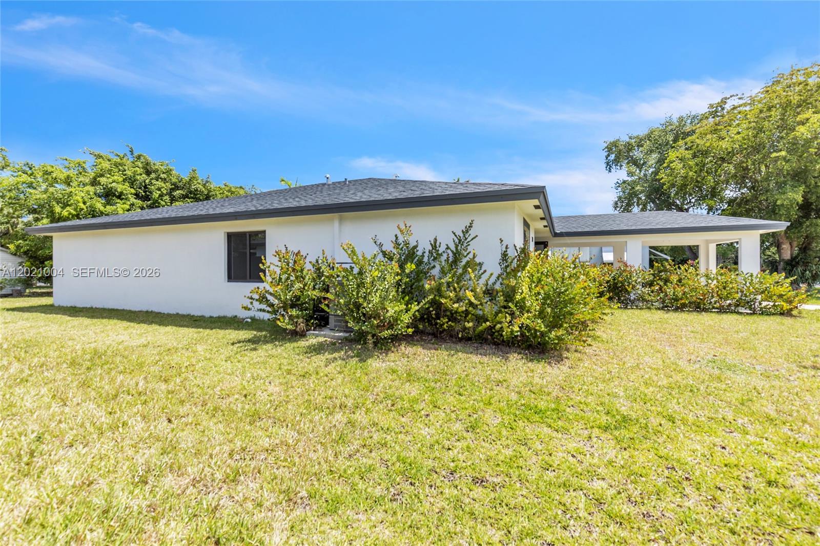 152 NW 18th St