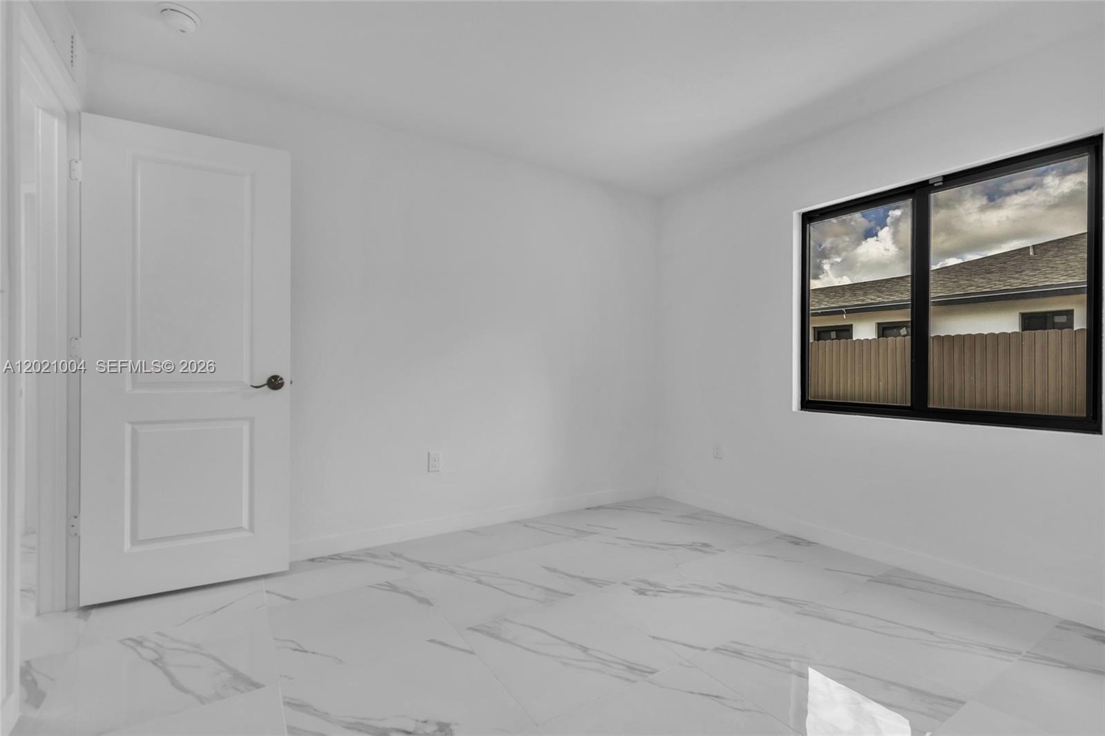 152 NW 18th St