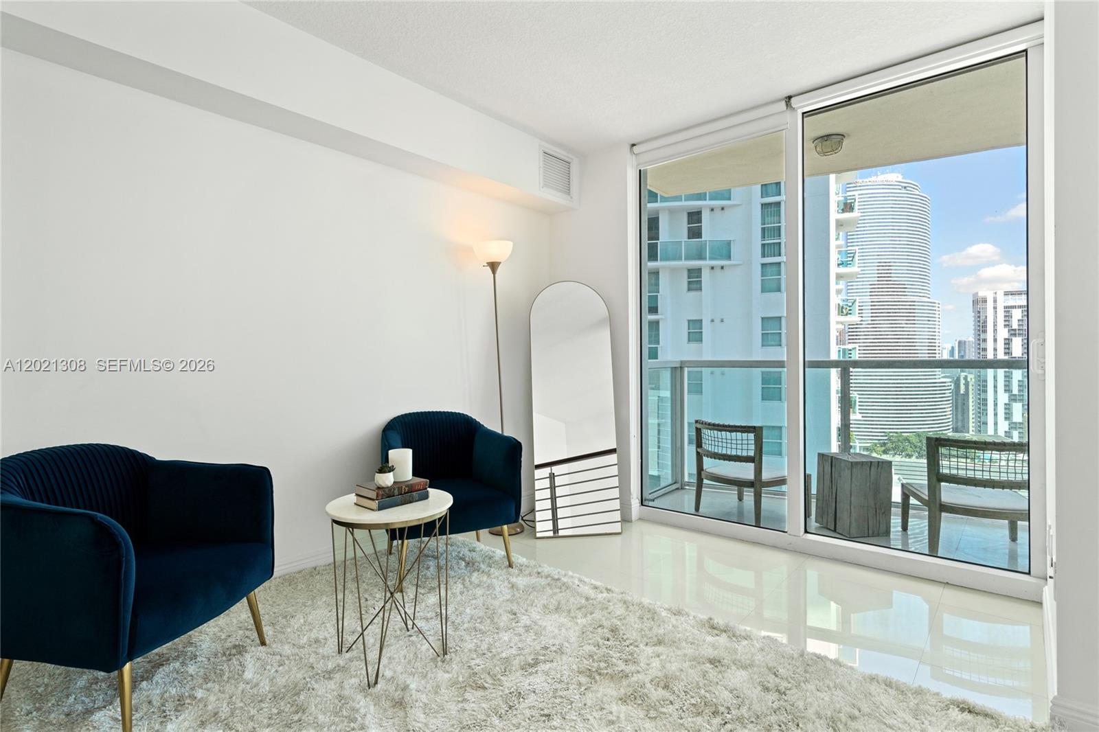 41 SE 5th St # 1609