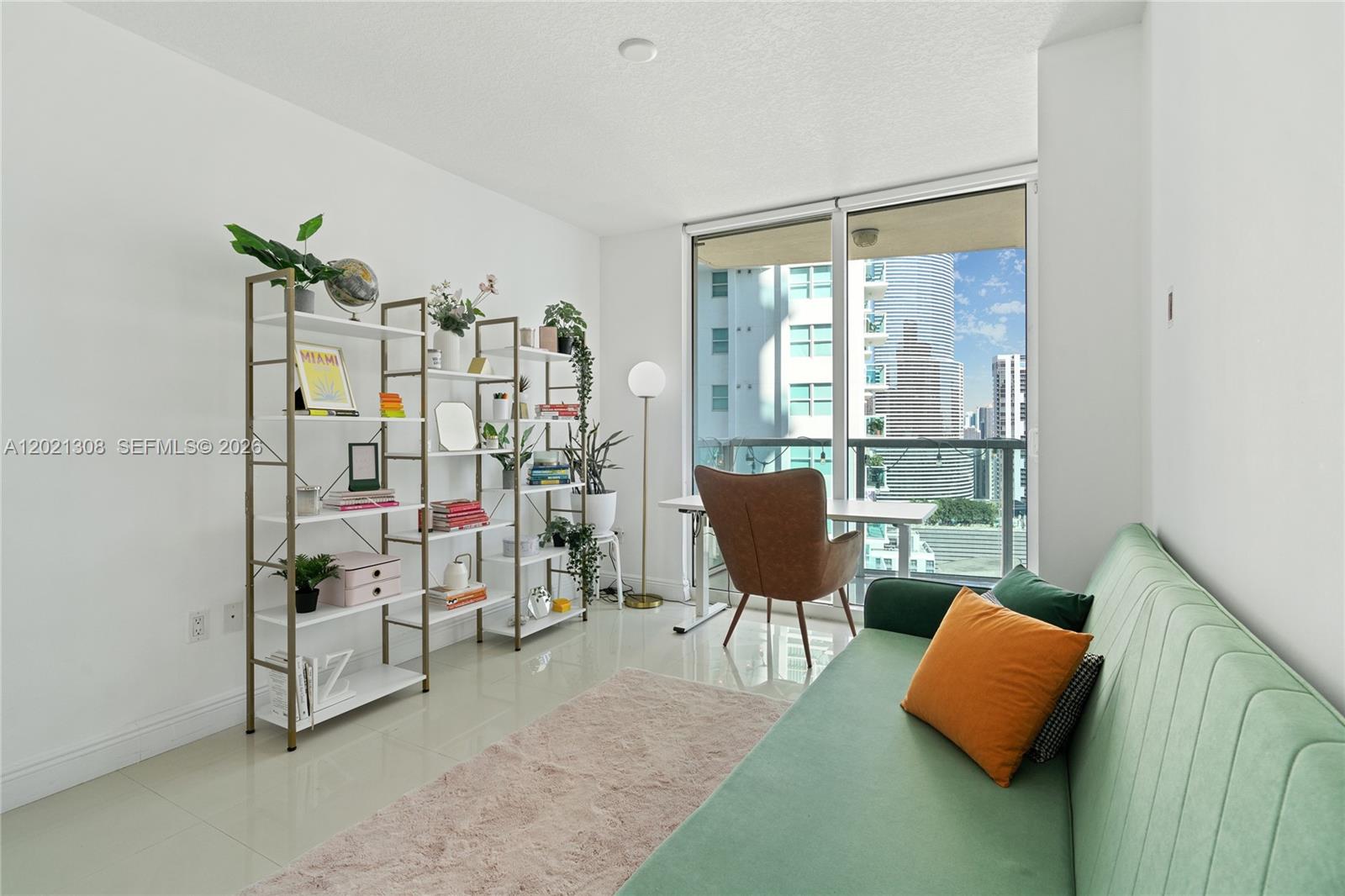 41 SE 5th St # 1609