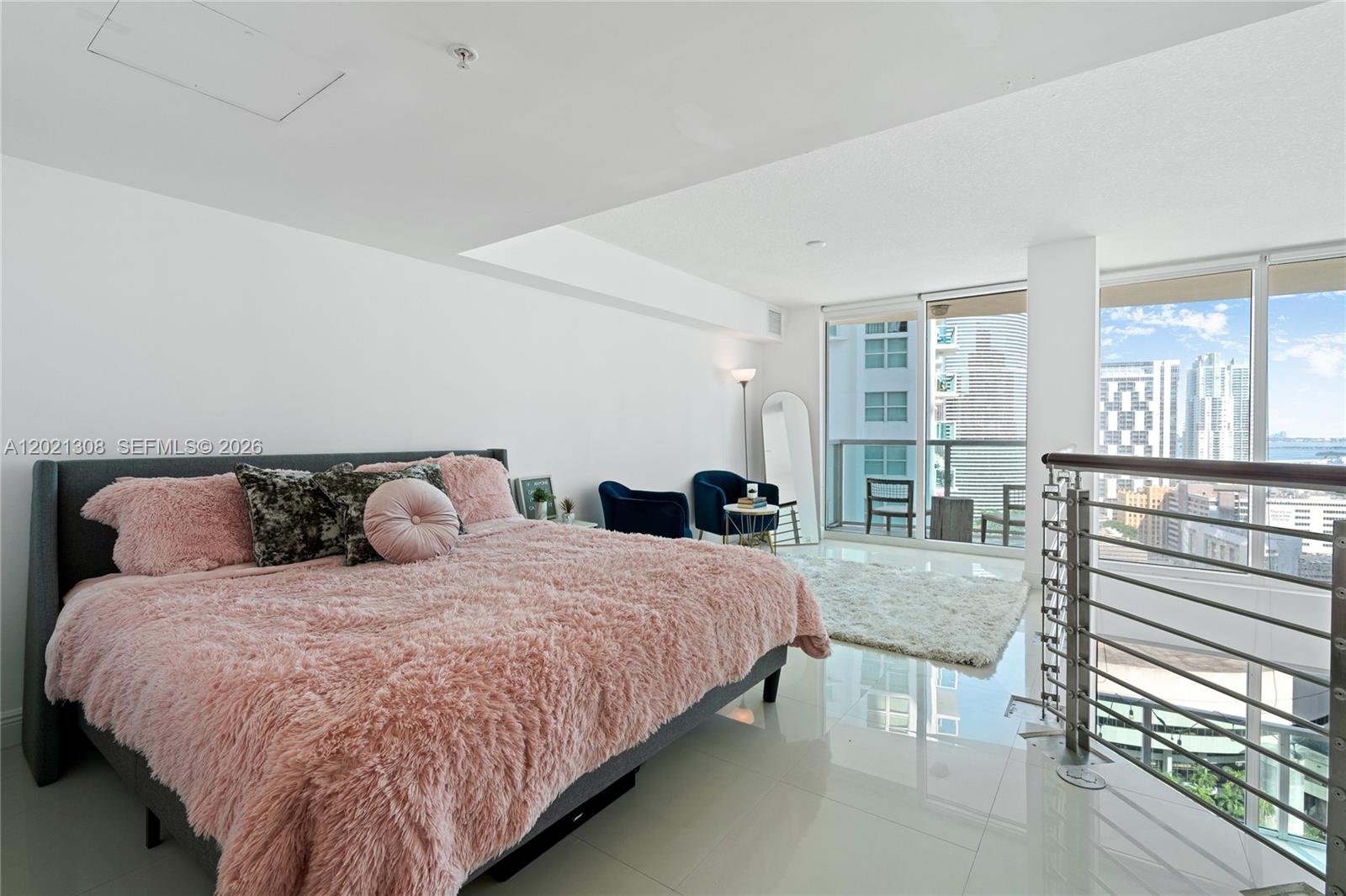41 SE 5th St # 1609