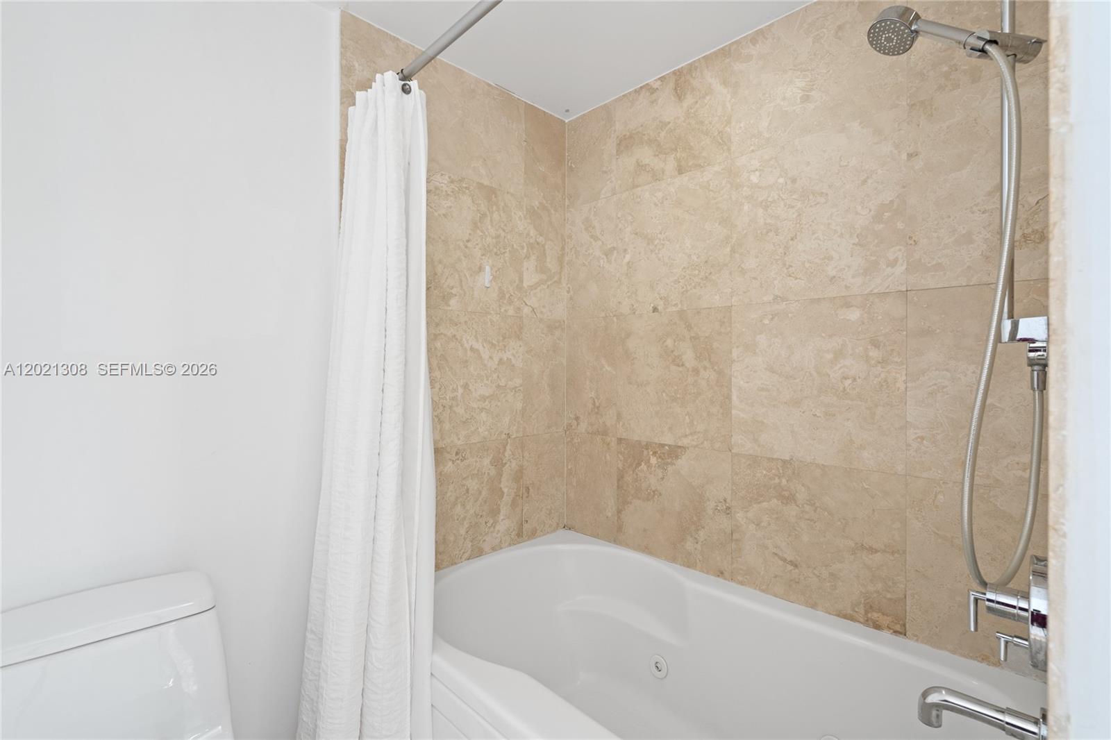 41 SE 5th St # 1609