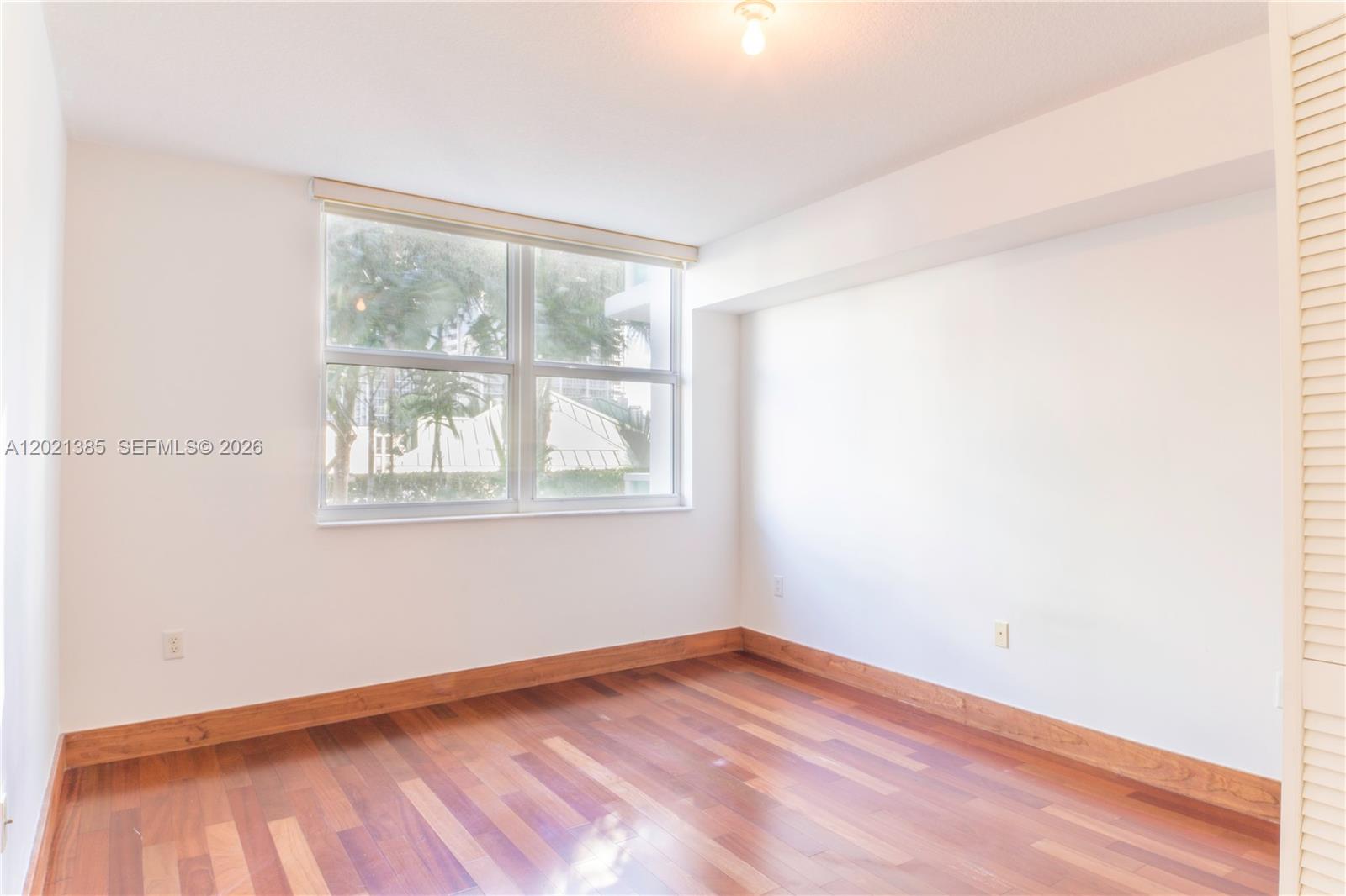 31 SE 5th St # 1208