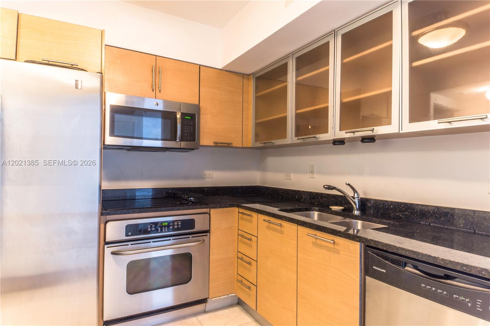 31 SE 5th St # 1208