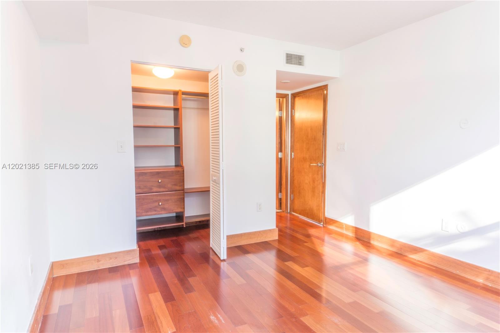 31 SE 5th St # 1208