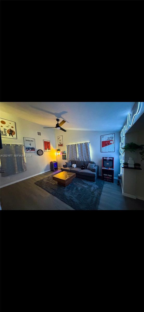 370 Hand Ave