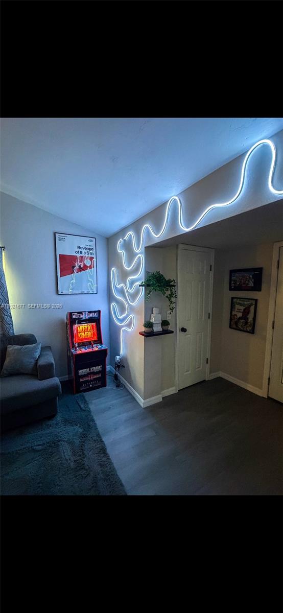 370 Hand Ave