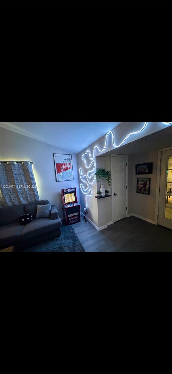 370 Hand Ave