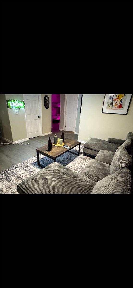 370 Hand Ave