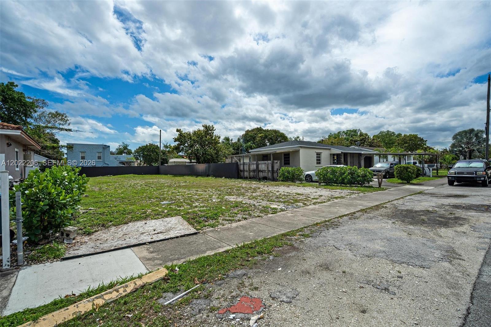 3056 SW 13th St