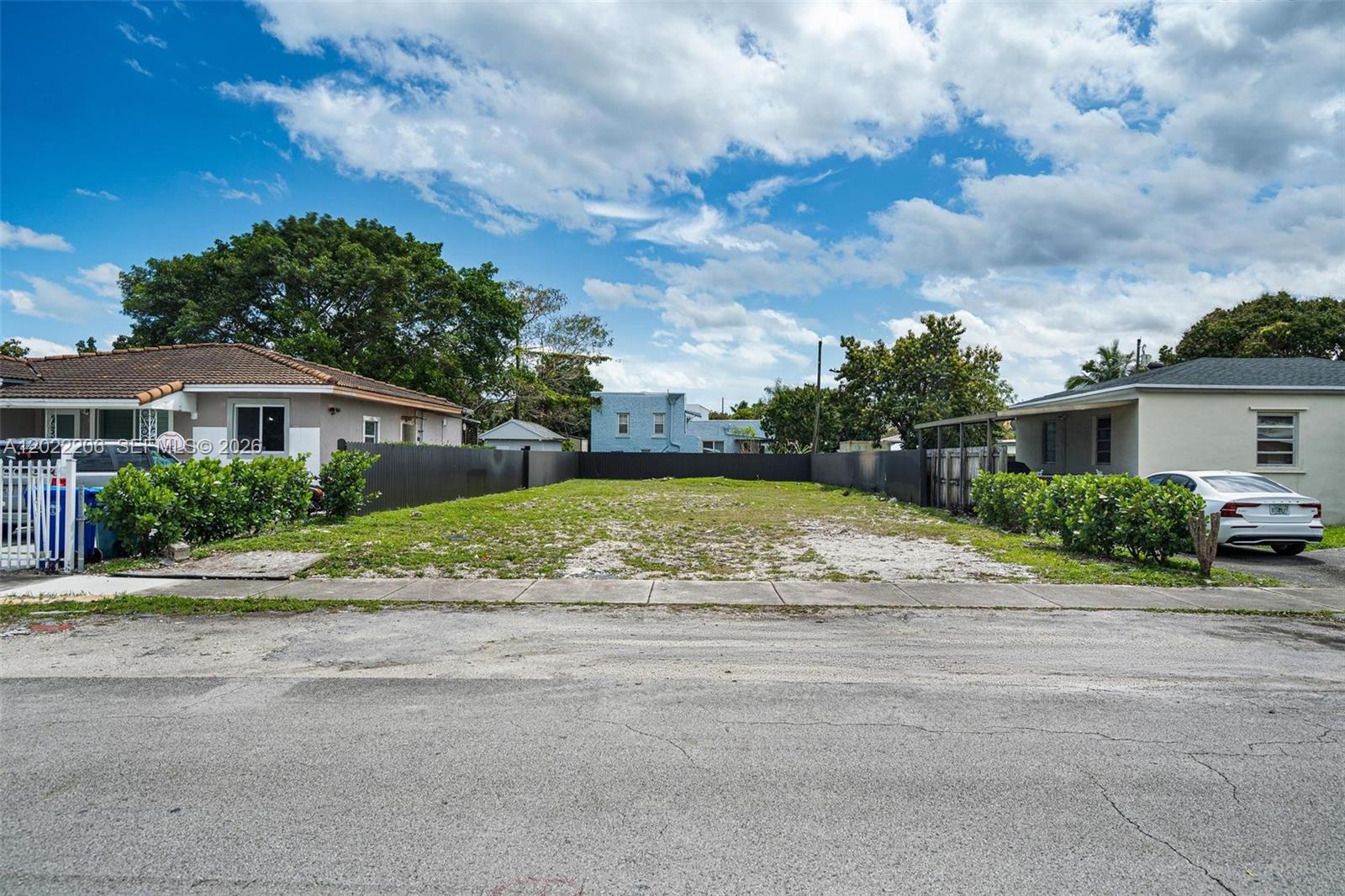 3056 SW 13th St