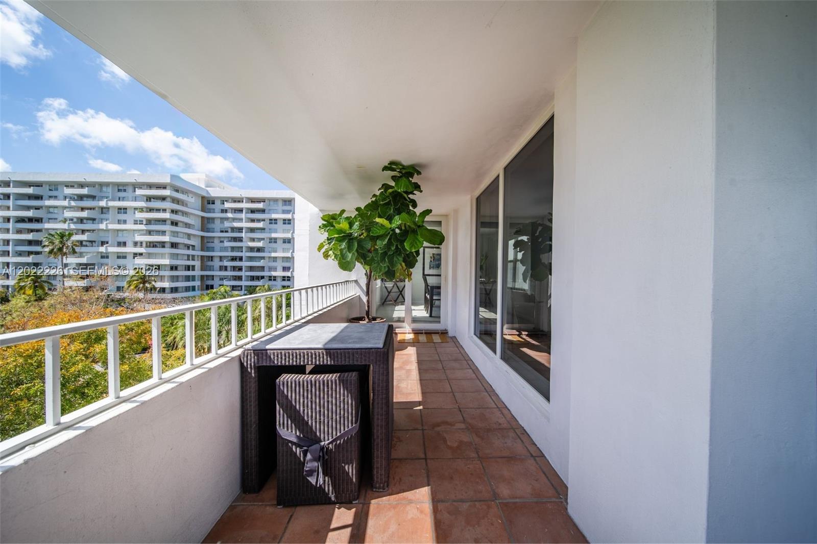 199 Ocean Lane Dr # 515
