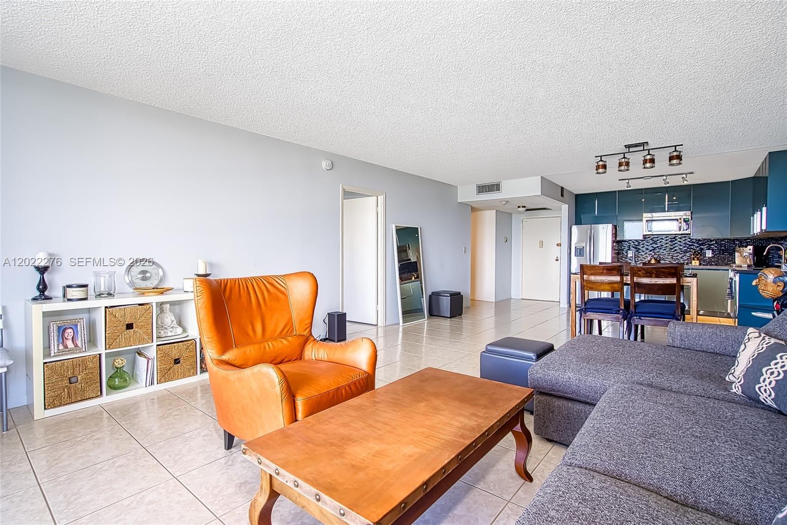2500 Parkview Dr # 911