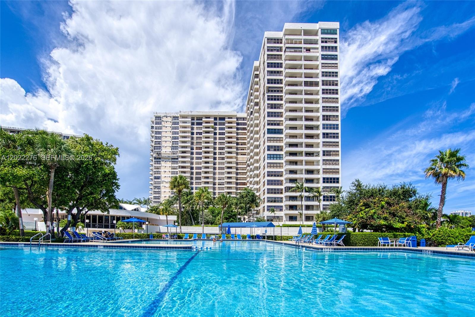 2500 Parkview Dr # 911
