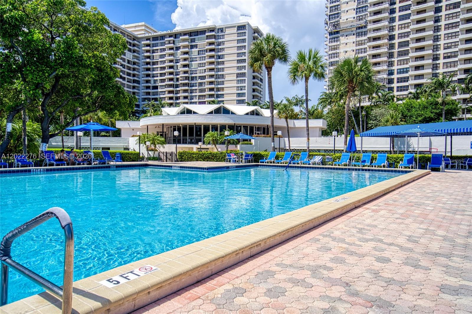 2500 Parkview Dr # 911