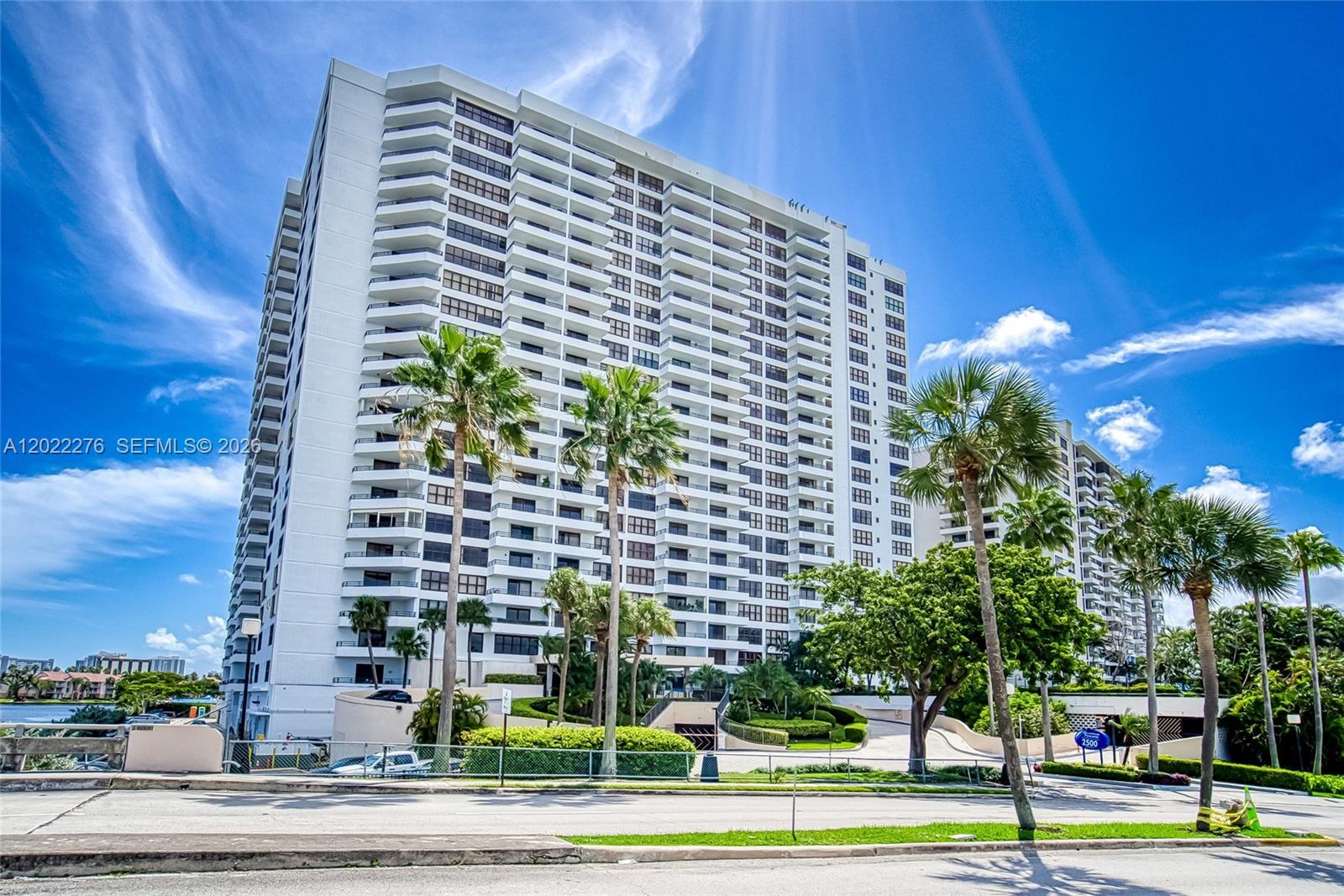 2500 Parkview Dr # 911